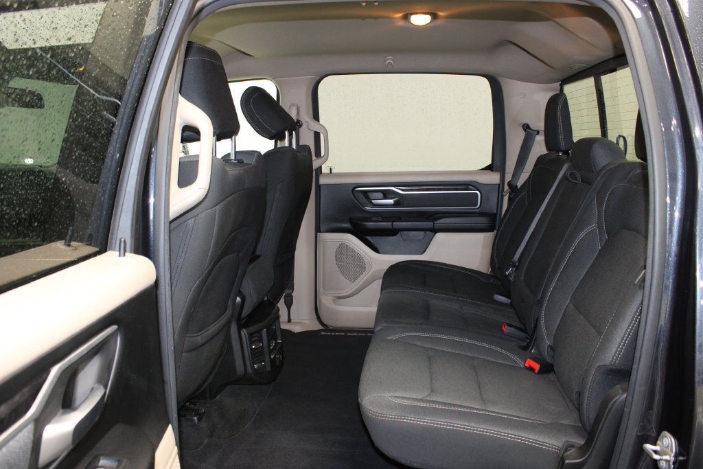 Used 2020 RAM 1500 Big Horn AWD/4WD image 4