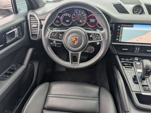 Certified 2023 Porsche Cayenne Coupe AWD/4WD image 19