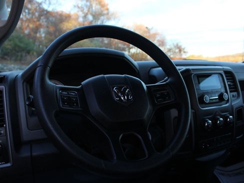 Used 2017 RAM 3500 Tradesman w/ Chrome Appearance Group image 16