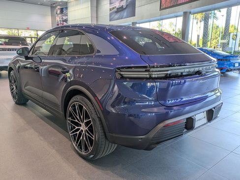 Certified 2025 Porsche Macan Electric RWD image 3