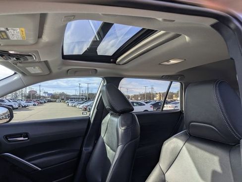 Used 2024 Toyota Corolla Cross XLE w/ Convenience Package image 27