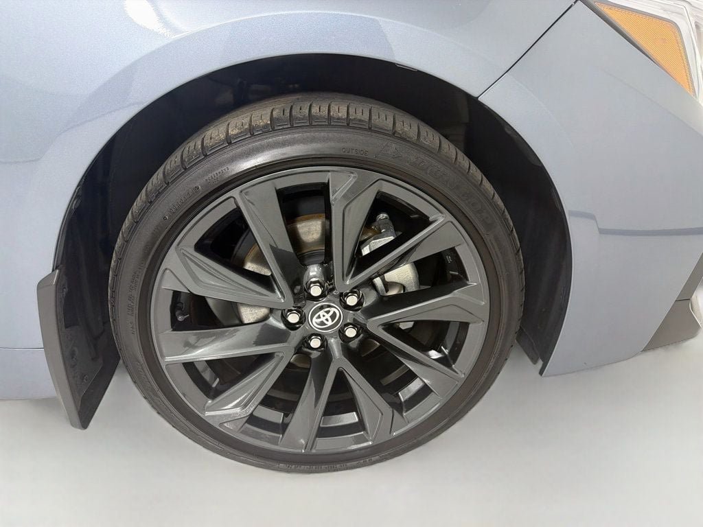 Used 2024 Toyota Corolla SE w/ SE Convenience Package FWD image 30