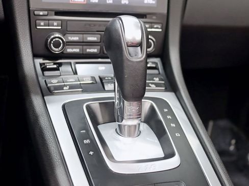 Used 2018 Porsche 718 Boxster S image 23