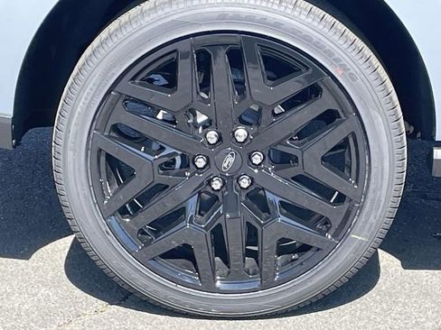 New 2026 Ford Expedition Platinum w/ Stealth Performance Package image 38