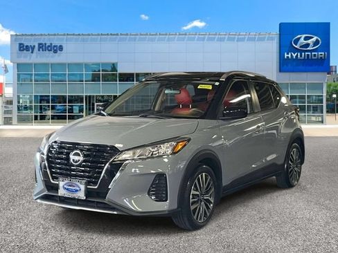 Used 2023 Nissan Kicks SV FWD image 4