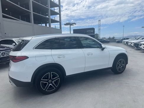 Used 2026 Mercedes-Benz GLC 300 image 3