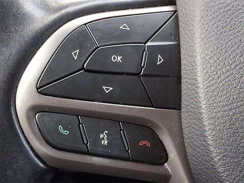 Used 2019 Jeep Cherokee Limited w/ Technology Group image 22