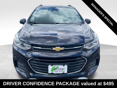 Used 2022 Chevrolet Trax LT w/ Driver Confidence Package AWD/4WD image 2