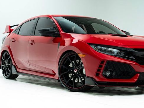 Used 2017 Honda Civic Type R image 3