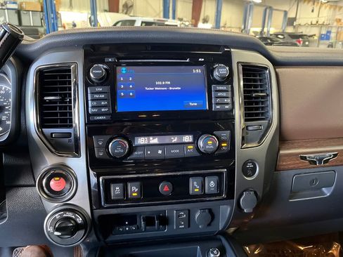 Used 2017 Nissan Titan Platinum Reserve AWD/4WD image 24