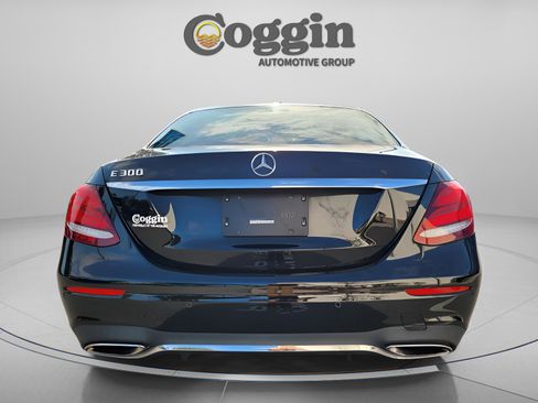 Used 2018 Mercedes-Benz E 300 image 3
