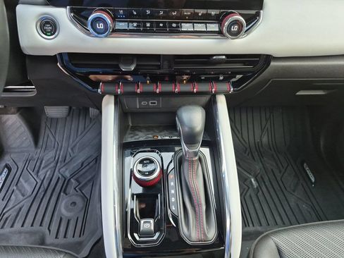 Used 2023 GMC Canyon AT4X AWD/4WD image 29