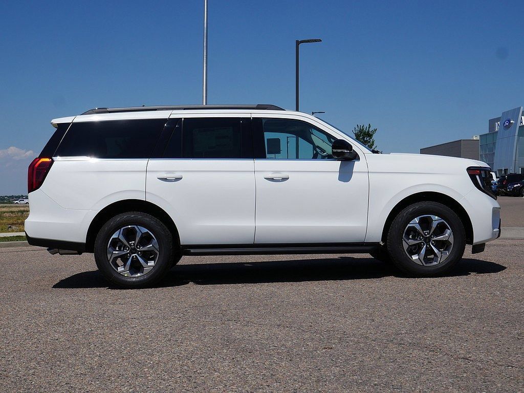 New 2027 Ford Expedition Active AWD/4WD image 6