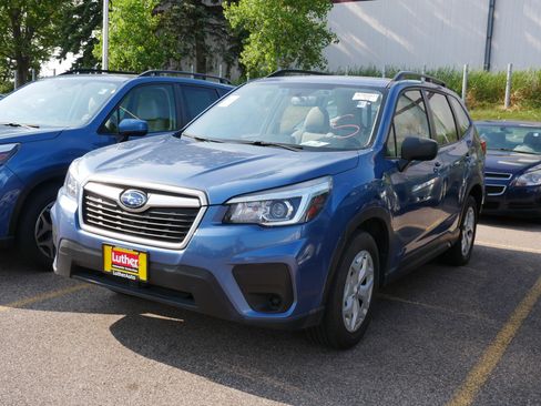 Used 2020 Subaru Forester w/ Alloy Wheel Package AWD/4WD image 3