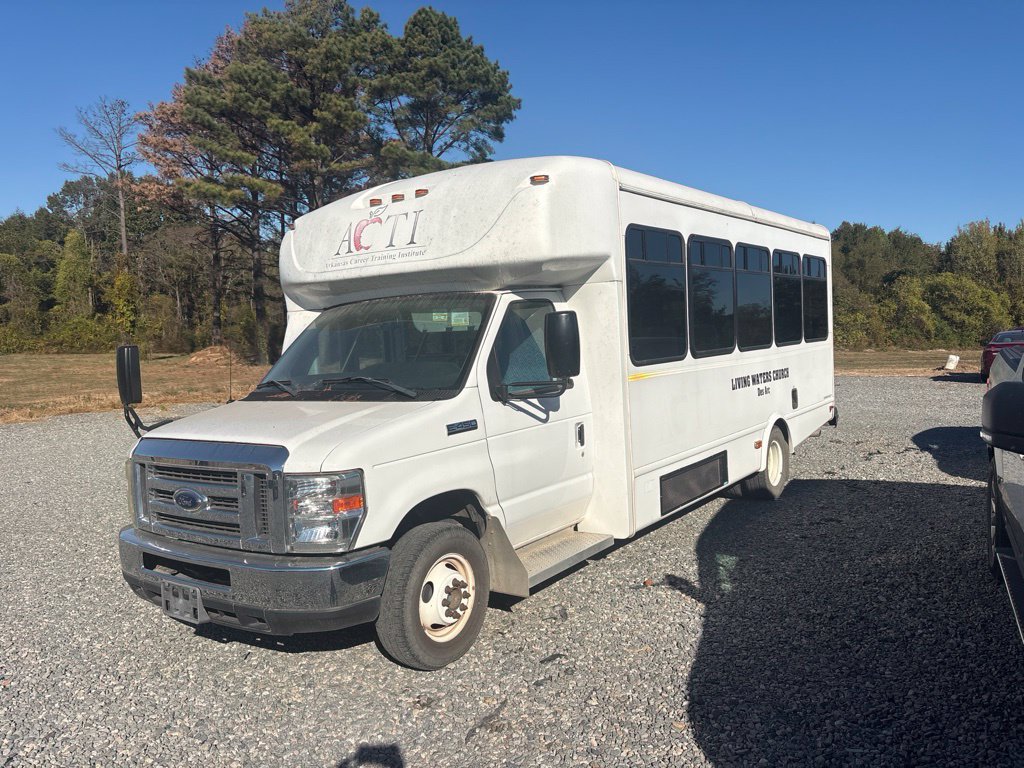 Used 2016 Ford E-450 and Econoline 450 Super Duty w/ Shuttle Bus Prep Package RWD 360° Tour