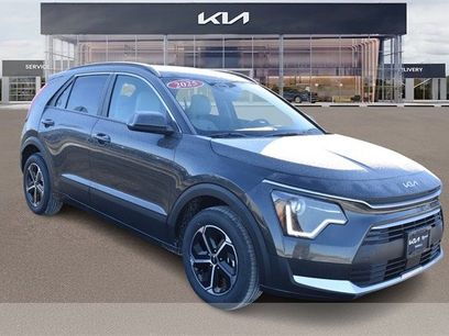 New 2025 Kia Niro EX