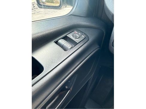 Used 2023 Mercedes-Benz Sprinter 2500 image 17
