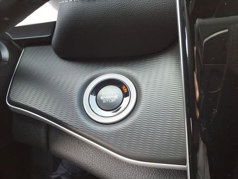 New 2025 Jeep Grand Cherokee L Laredo image 25