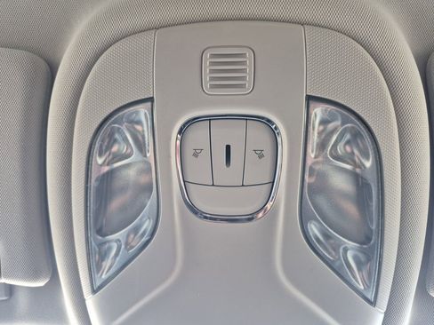 Used 2019 Jeep Compass Latitude w/ Popular Equipment Group image 24