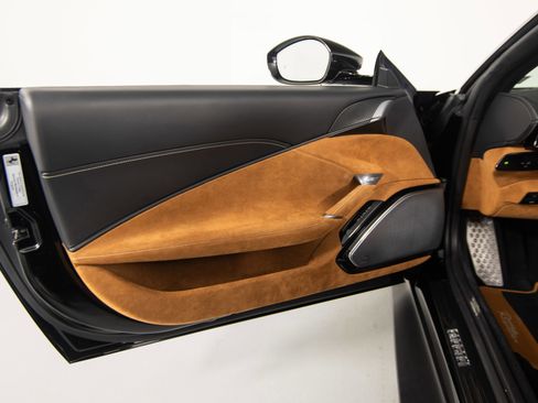 Certified 2024 Ferrari Roma Spider image 32