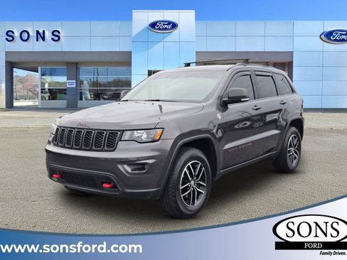 Used 2018 Jeep Grand Cherokee Trailhawk AWD/4WD image 1