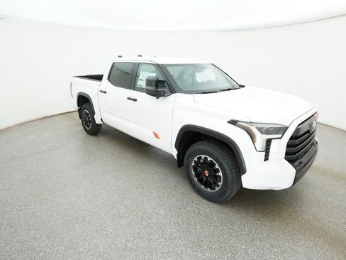 New 2026 Toyota Tundra SR5 AWD/4WD image 17