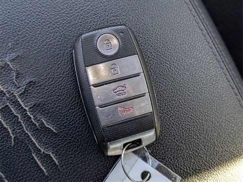 Used 2020 Kia Optima S w/ S Panoramic Sunroof Package image 31