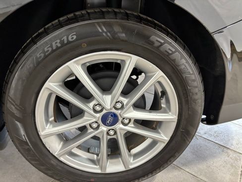 Used 2018 Ford Focus SE image 11