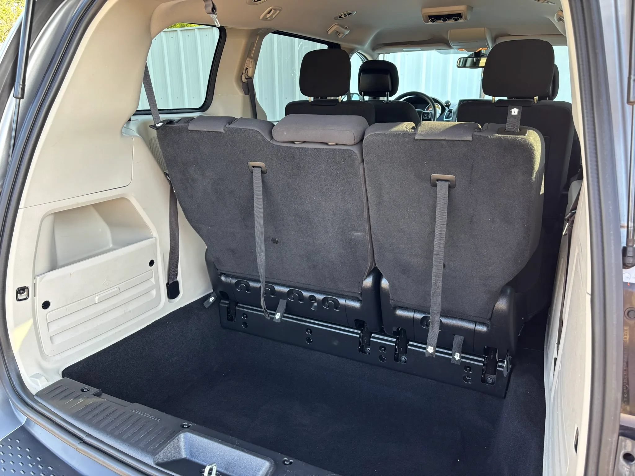 Used 2019 Dodge Grand Caravan SE w/ UConnect Hands-Free Group FWD image 57