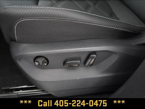 Used 2026 Volkswagen Atlas Cross Sport SE FWD image 15