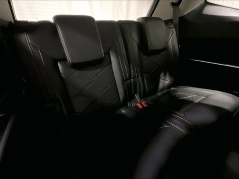 Used 2024 Volkswagen Atlas SE image 28