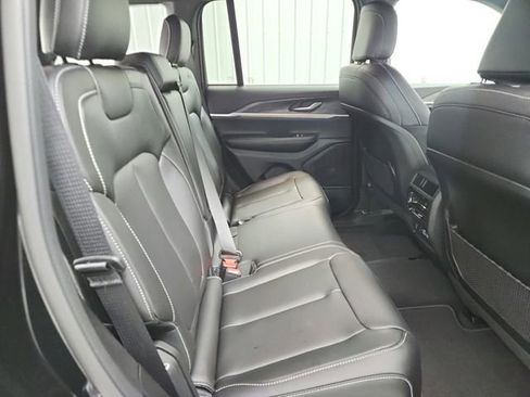 New 2025 Jeep Grand Cherokee Limited w/ Trailer Tow Package AWD/4WD image 41