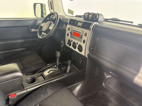 Used 2012 Toyota FJ Cruiser 4WD w/ Convenience Pkg image 24