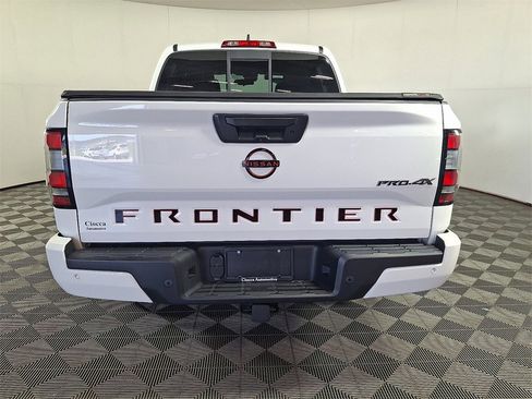 Used 2022 Nissan Frontier PRO-4X w/ Technology Package image 9