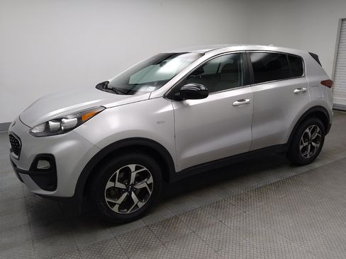Used 2020 Kia Sportage LX AWD/4WD image 2