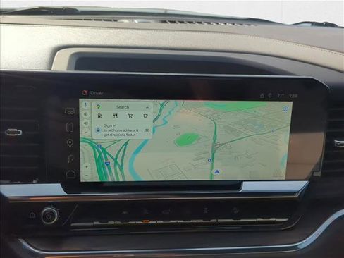 Used 2024 GMC Sierra 1500 SLT w/ SLT Convenience Package image 7