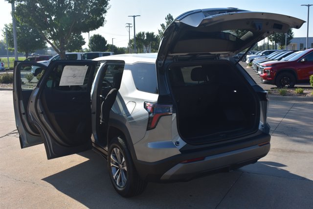 New 2027 Chevrolet Equinox LT w/ LPO, Floor Liner Package AWD/4WD image 15