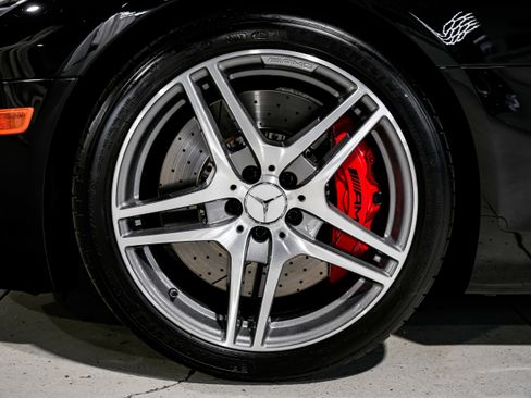 Used 2012 Mercedes-Benz SLS AMG Roadster image 42