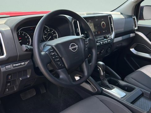 Used 2025 Nissan Frontier SV RWD image 25