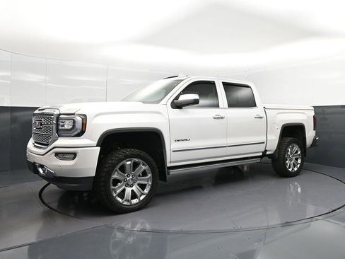 Used 2018 GMC Sierra 1500 Denali w/ Denali Ultimate Package image 3