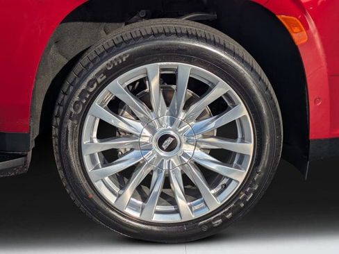 Used 2022 Cadillac Escalade Premium Luxury image 8