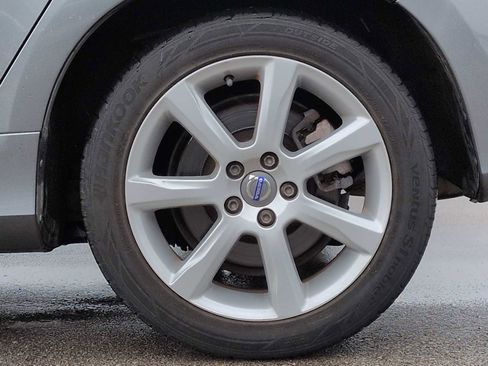 Used 2017 Volvo V60 T5 Premier w/ Convenience Package image 13