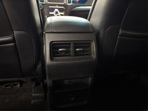 Used 2017 Ford Edge Titanium FWD image 26