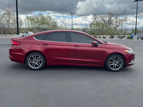 Used 2017 Ford Fusion SE w/ Equipment Group 201A image 8