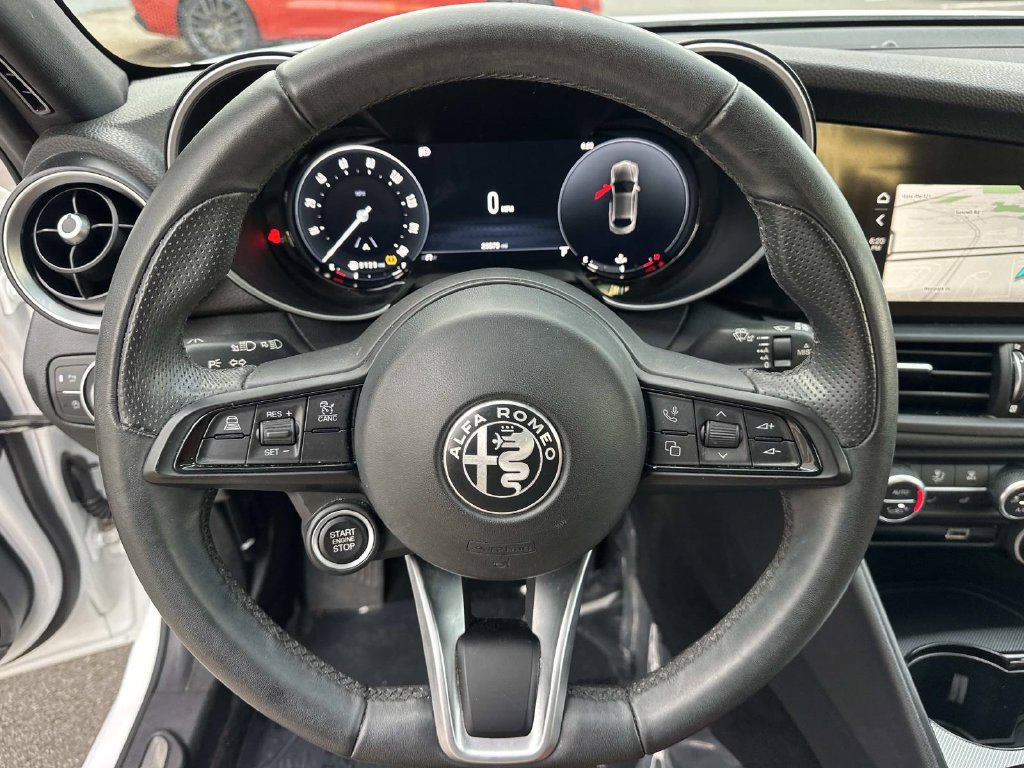 Used 2024 Alfa Romeo Giulia Ti AWD/4WD image 24