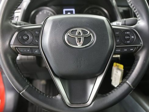 Used 2021 Toyota Camry SE image 6