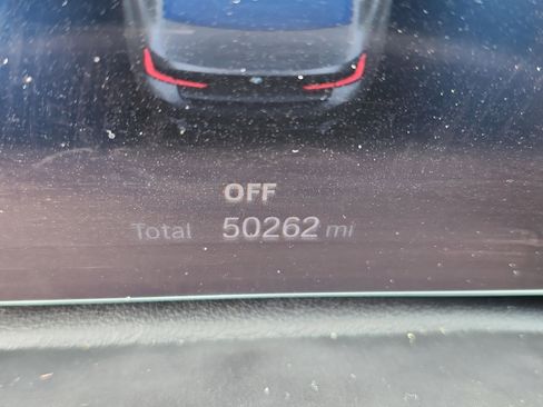 Certified 2023 BMW 330e 330e w/ Convenience Package image 16