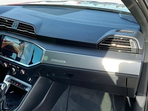 Used 2023 Audi Q3 2.0T Premium Plus w/ Premium Plus Package image 16