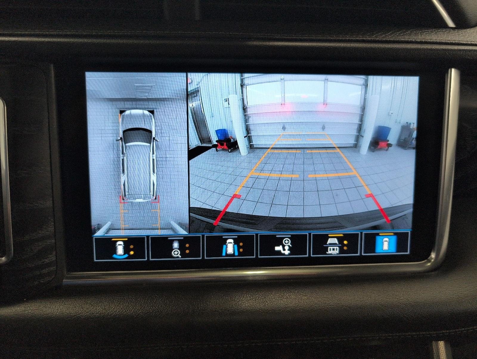Certified 2021 GMC Yukon Denali w/ Denali Ultimate Package AWD/4WD image 14