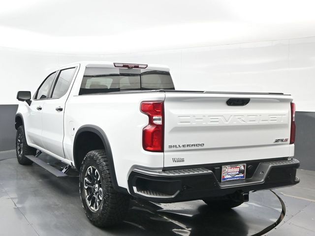 Used 2025 Chevrolet Silverado 1500 ZR2 w/ Technology Package AWD/4WD image 4
